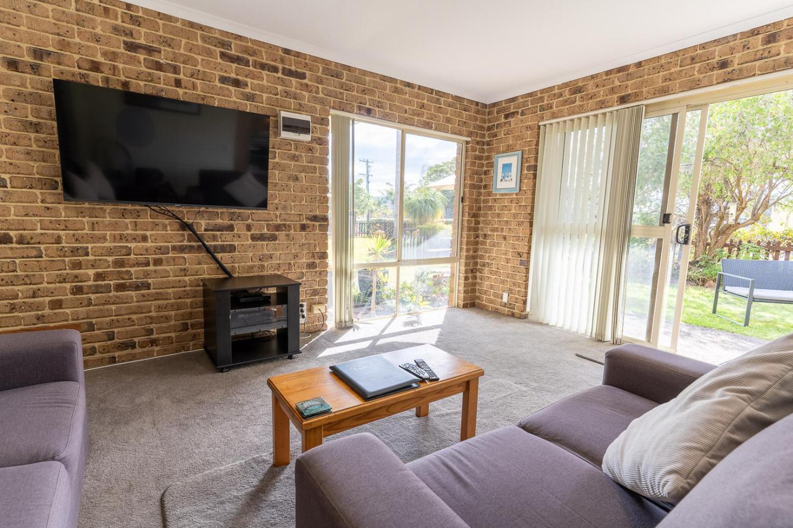 Beachfront Apartments Merimbula Ngoại thất bức ảnh